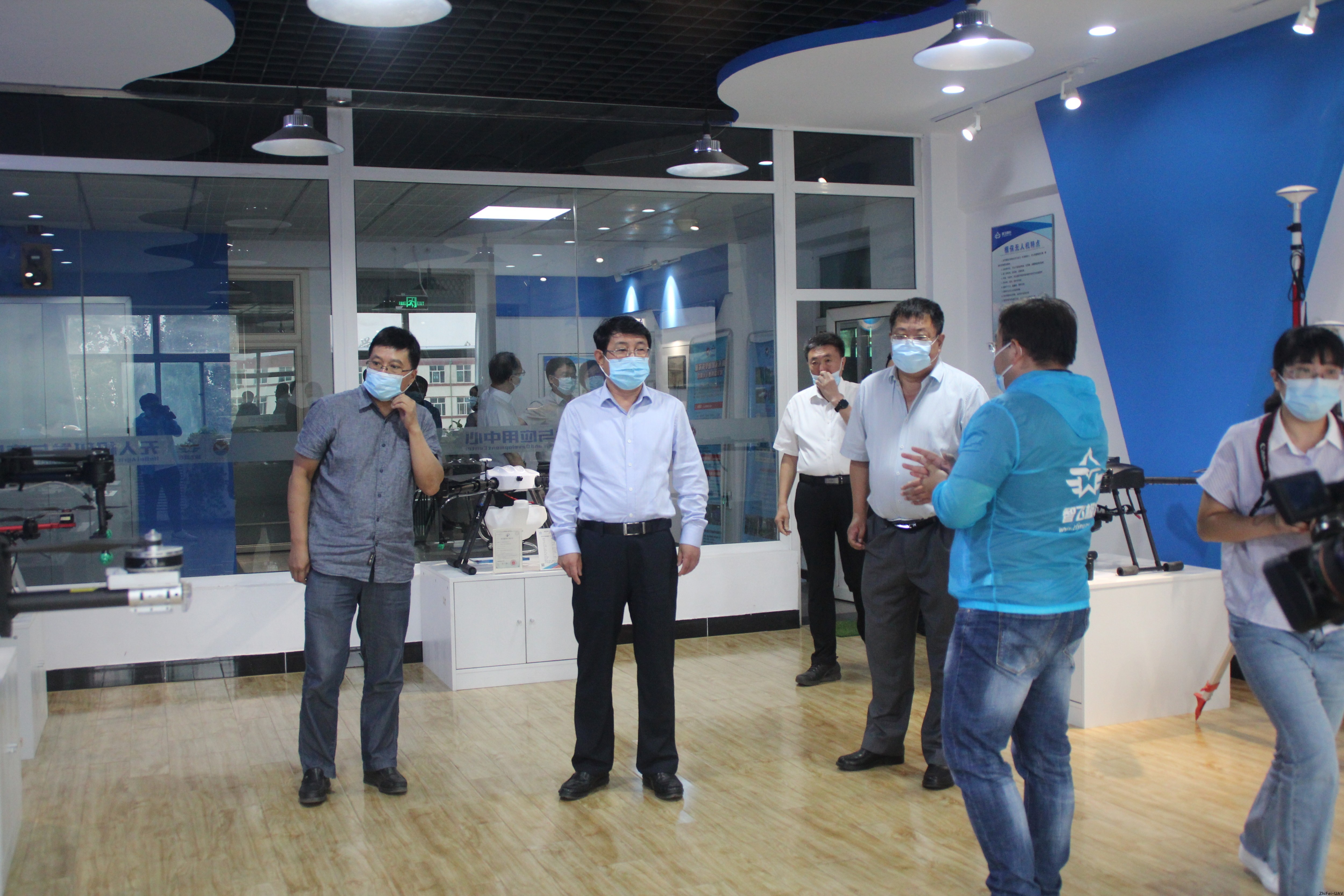 河北智飛極農無人機科技|一鳶科技|行業(yè)定制無人機